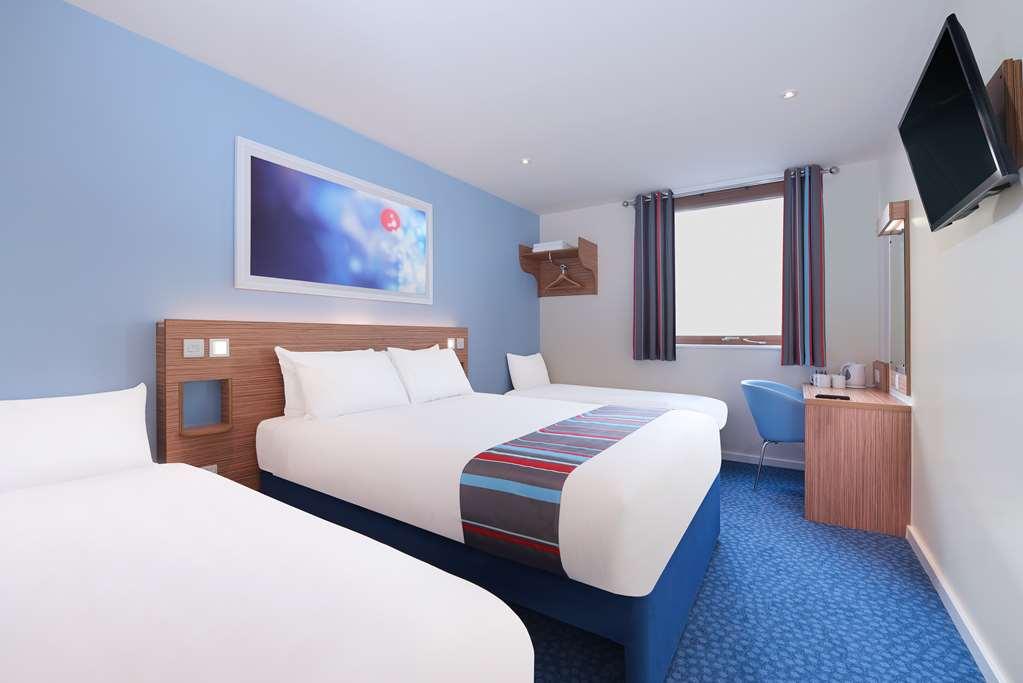 Travelodge Cameron Toll Hotel EDI Pokoj fotografie