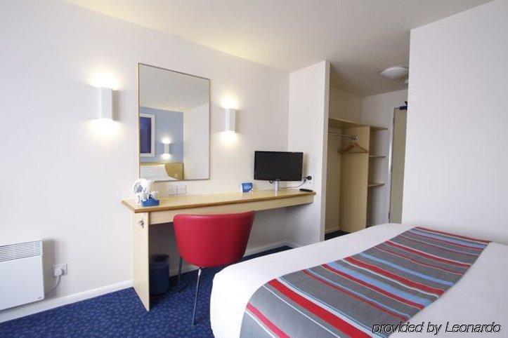 Travelodge Cameron Toll Hotel EDI Exteriér fotografie